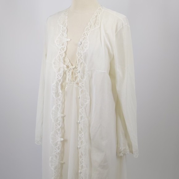 old fashioned white night dress